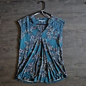 XS women's sleeveless top with lace accents